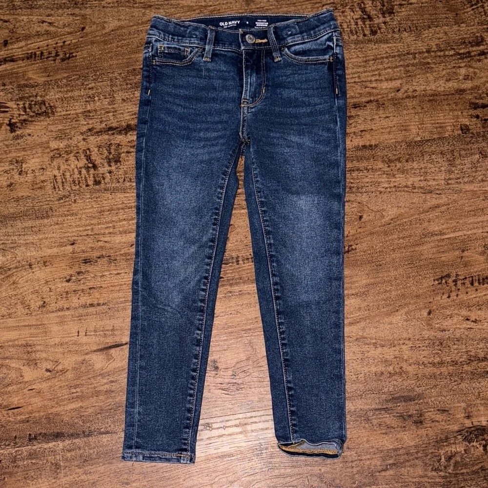 Girl’s Blue Jeans rockstar size 6
